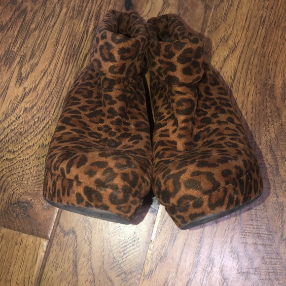 Gianni Bini Leopard Slouch Wedge Ankle Boots 7 - Picture 6 of 11